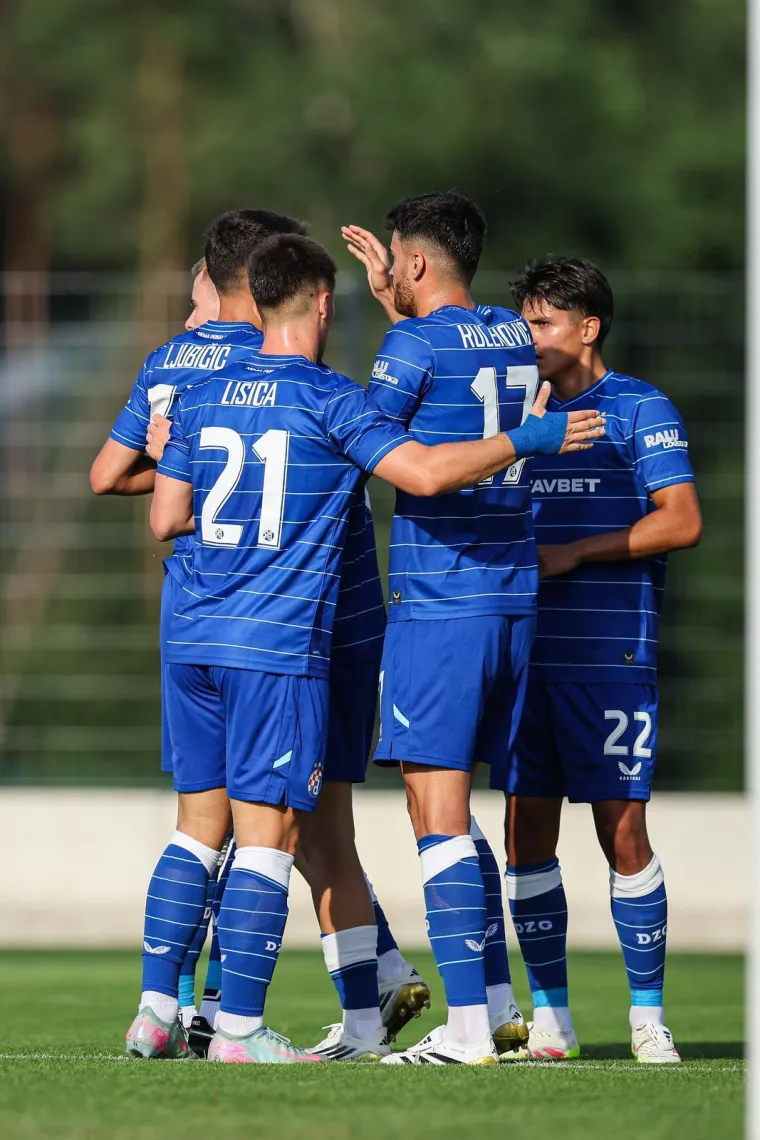 Dinamo zaigrao u novom dresu: Pogledajte kako novo plavo ruho izgleda u akciji