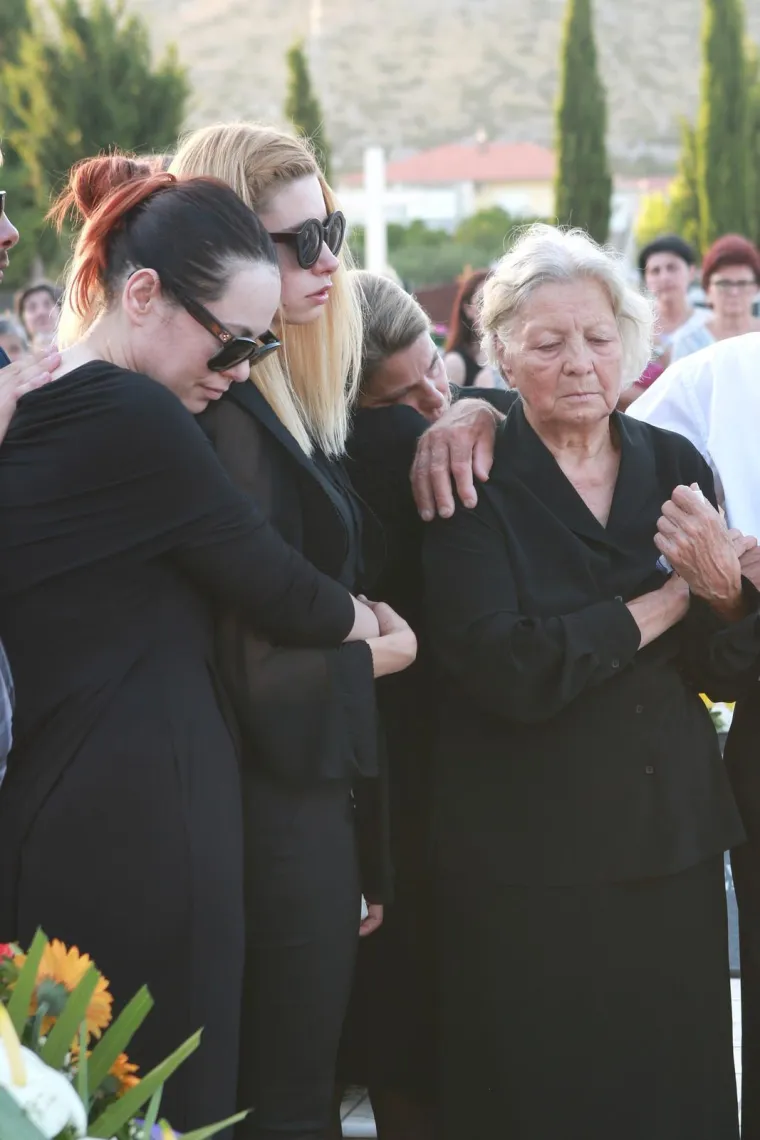 Antonija Blaće neutješna na sprovodu Siniše Svilana prije točno devet godina