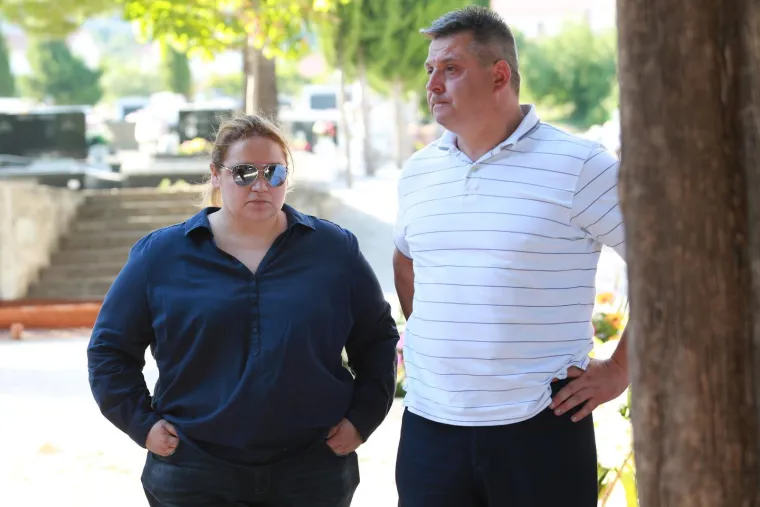 Antonija Blaće neutješna na sprovodu Siniše Svilana prije točno devet godina