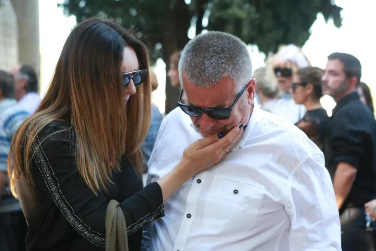 Antonija Blaće neutješna na sprovodu Siniše Svilana prije točno devet godina