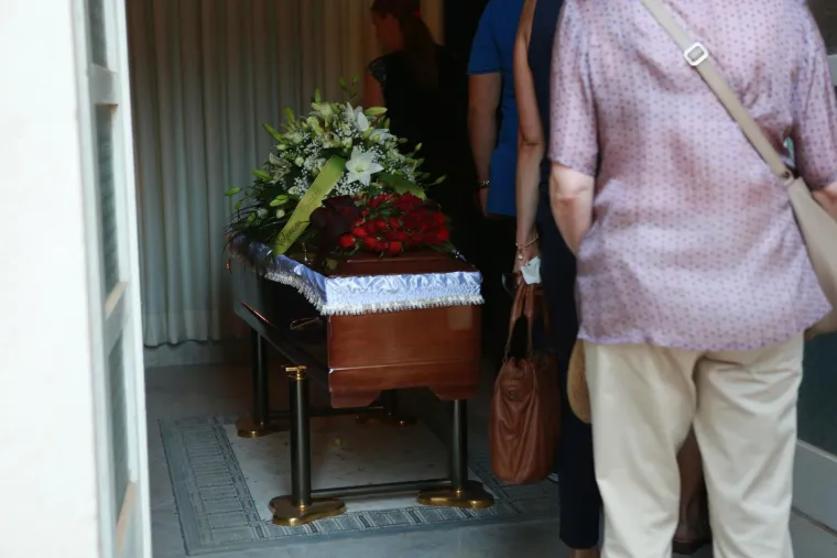 Antonija Blaće neutješna na sprovodu Siniše Svilana prije točno devet godina