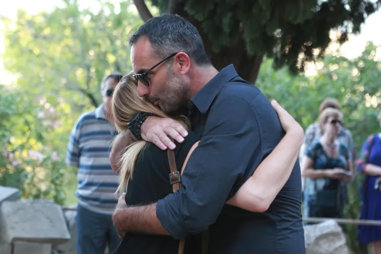 Antonija Blaće neutješna na sprovodu Siniše Svilana prije točno devet godina