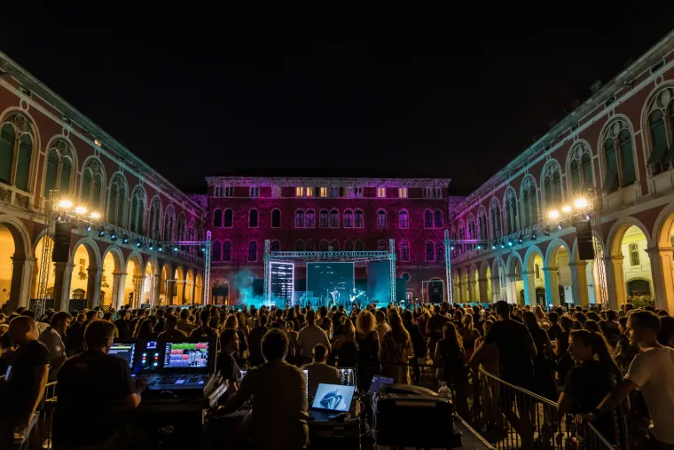 U elementu: Goran Bare zapalio prvu večer Splitskog festivala