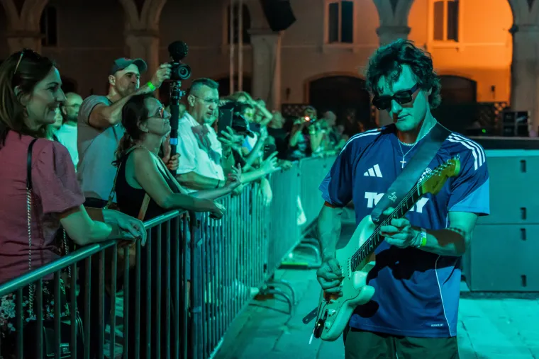 U elementu: Goran Bare zapalio prvu večer Splitskog festivala