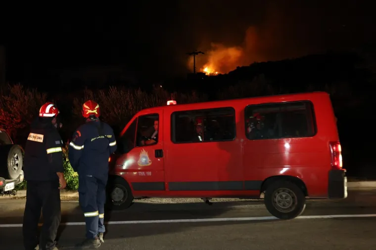 Apokaliptične scene na popularnom otoku, u tijeku masovna evakuacija: 'Približava se!'