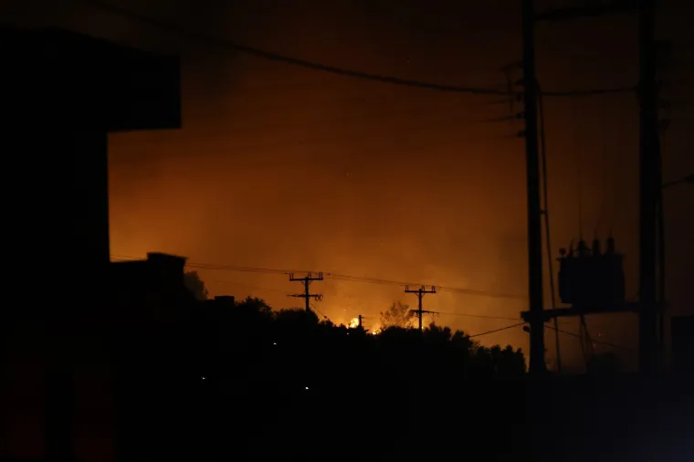 Apokaliptične scene na popularnom otoku, u tijeku masovna evakuacija: 'Približava se!'