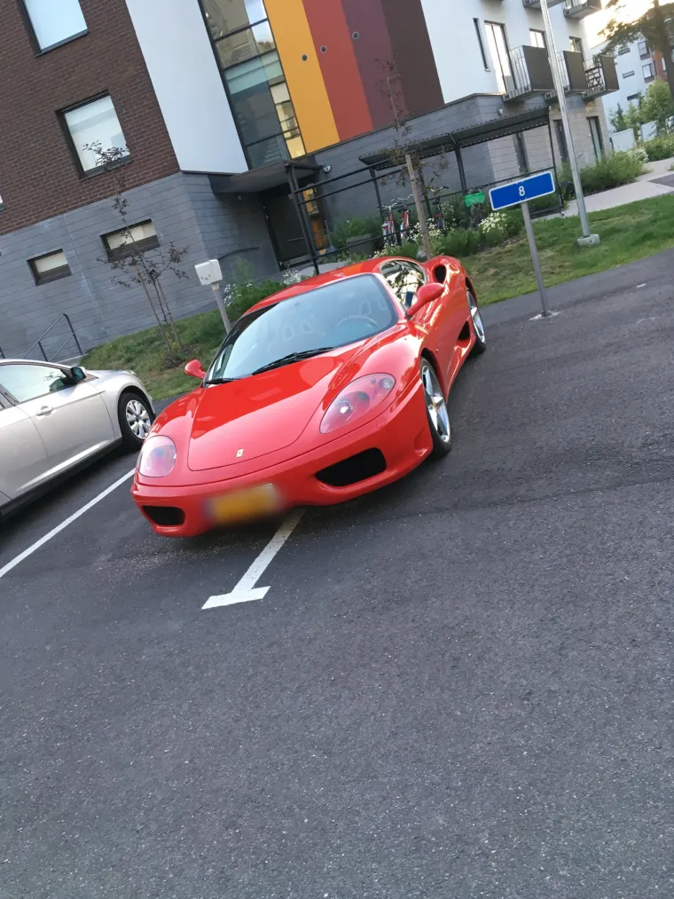 Živcira li i vas kada ovako parkiraju? Izvukli smo najgore primjere sebičnosti, drskosti i gluposti