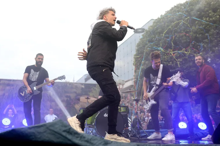 Na Eurosongu nije bio prvi, ali osmijeh njegove žene govori da je u ljubavi itekako pobijedio