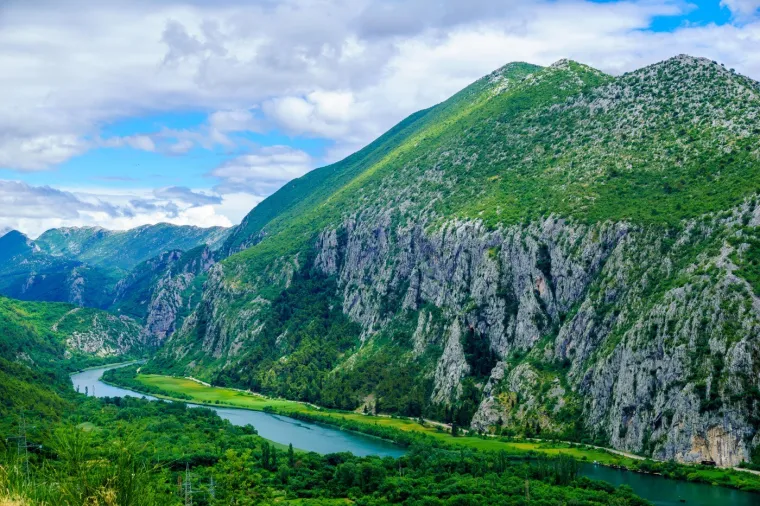 Hipnotički pogled 'Oka Zemlje' opčinit će vas: Njegova površina skriva nevjerojatnu tajnu