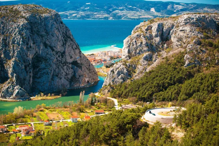 Hipnotički pogled 'Oka Zemlje' opčinit će vas: Njegova površina skriva nevjerojatnu tajnu