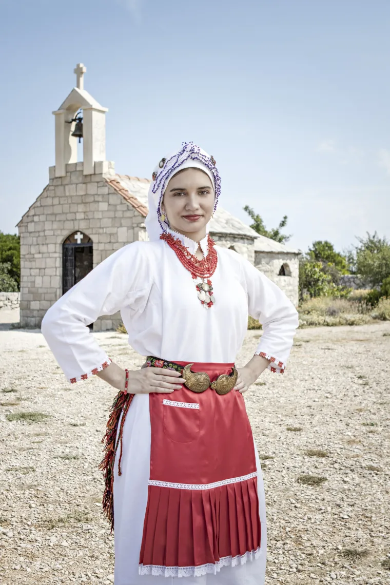 Ljepota i ponos hrvatske baštine: Djevojke iz cijelog svijeta zasjale u Biogradu