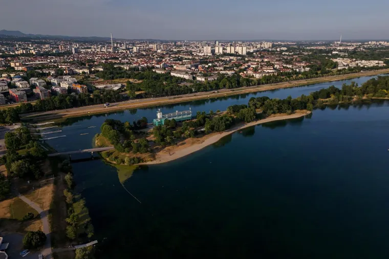 Misterij na Jarunu! Pogled iz zraka otkrio nešto o čemu svi odavno šuškaju