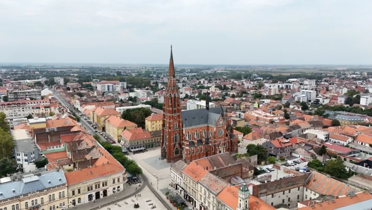 Dokaži da poznaješ Lijepu našu i odgonetni koje smo to gradove sakrili na fotkama