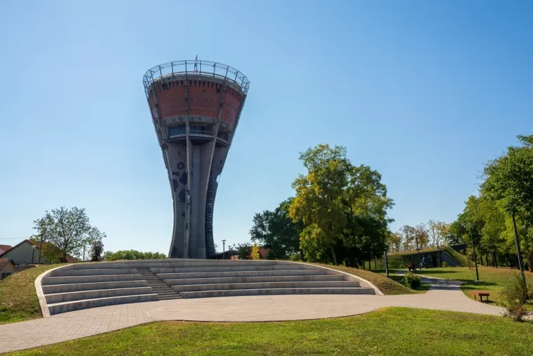Dokaži da poznaješ Lijepu našu i odgonetni koje smo to gradove sakrili na fotkama