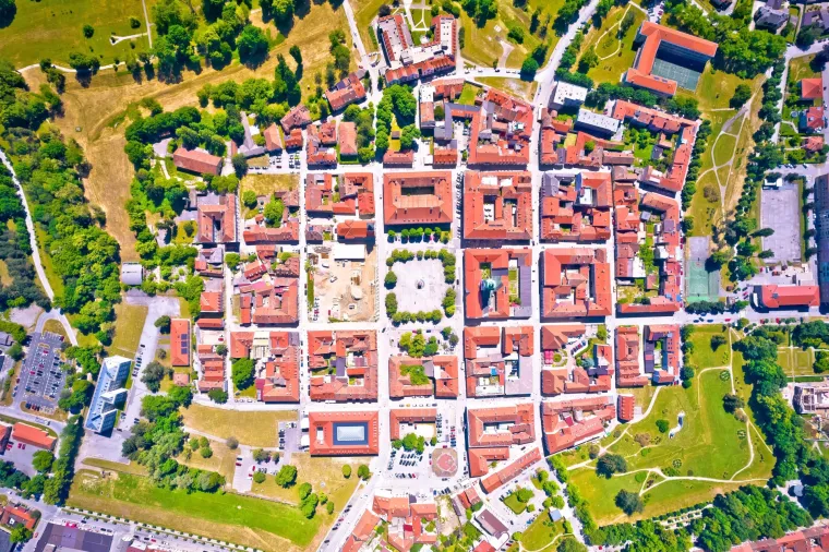Dokaži da poznaješ Lijepu našu i odgonetni koje smo to gradove sakrili na fotkama