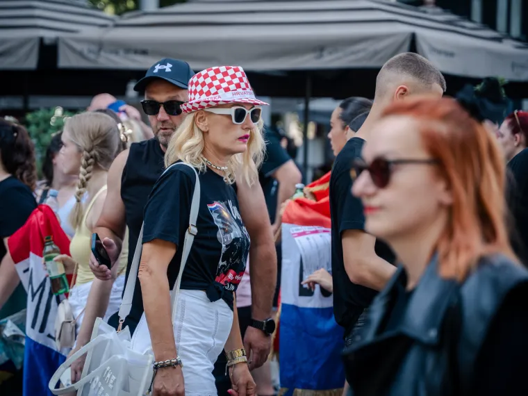 Thompsonovi obožavatelji prije koncerta osvježenje potražili u jezeru Bundek
