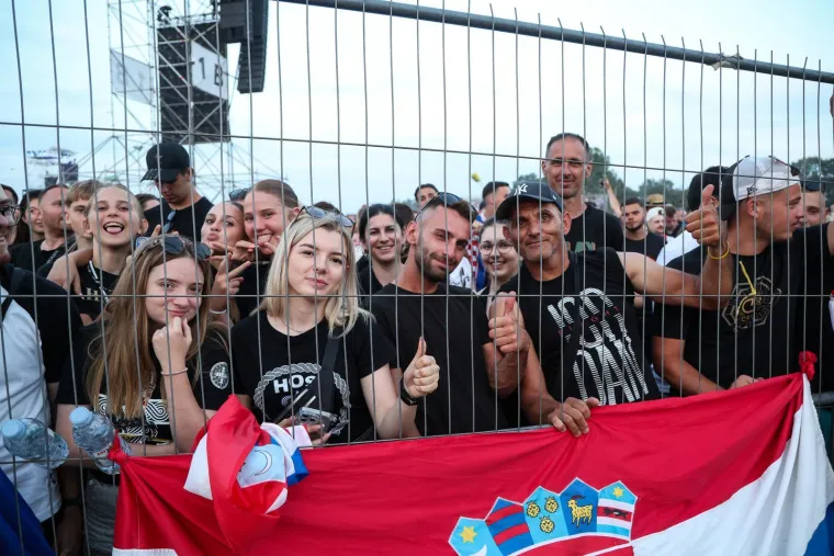 Pogledajte atmosferu na Thompsonu: Na povijesnom koncertu preko pola milijuna ljudi?