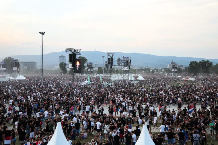 Pogledajte atmosferu na Thompsonu: Na povijesnom koncertu preko pola milijuna ljudi?