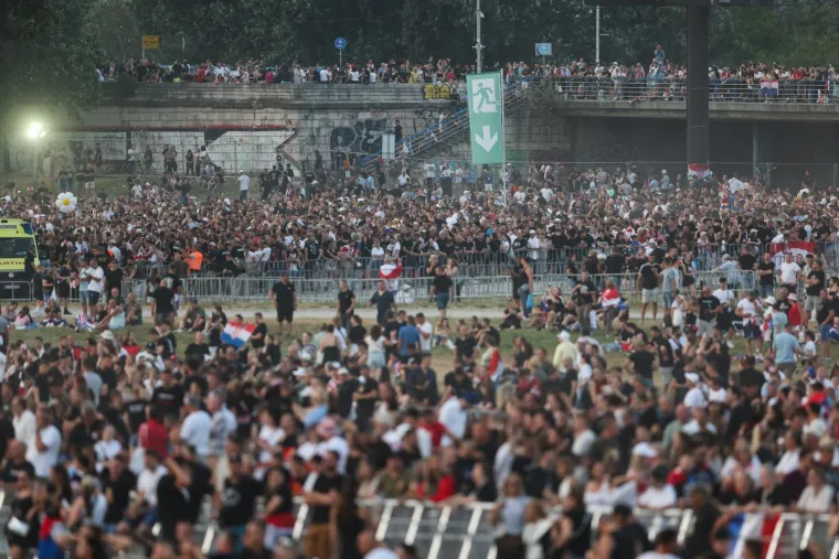 Pogledajte atmosferu na Thompsonu: Na povijesnom koncertu preko pola milijuna ljudi?