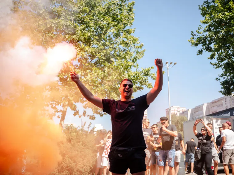 TOP 100 fotografija s povijesnog koncerta Marka Perkovića Thompsona na Hipodromu