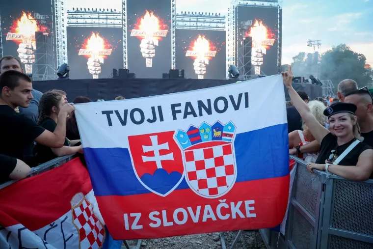 TOP 100 fotografija s povijesnog koncerta Marka Perkovića Thompsona na Hipodromu