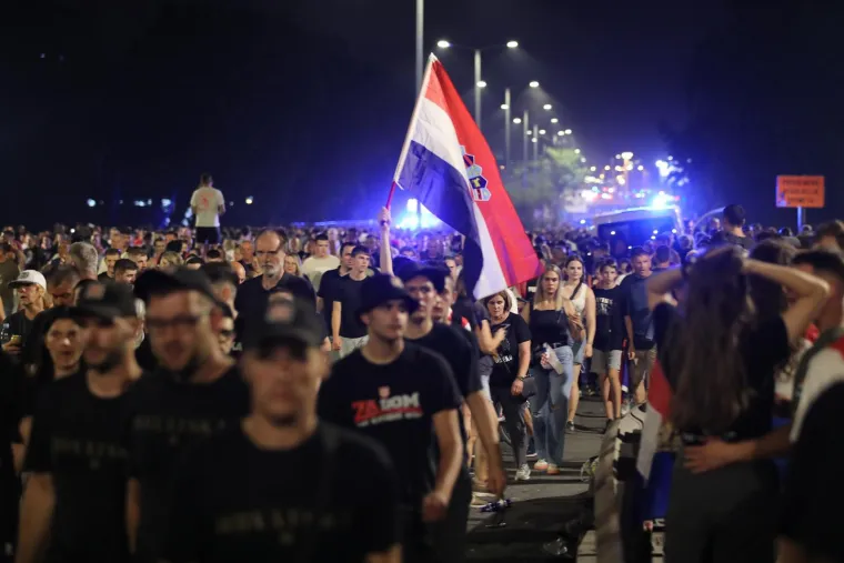 TOP 100 fotografija s povijesnog koncerta Marka Perkovića Thompsona na Hipodromu