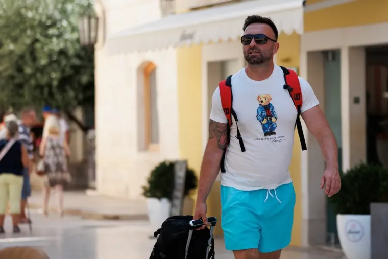 Zadranke ponosno pokazale vitke noge u ljetnim izdanjima: Malo tko je ostao ravnodušan na zgodne dame