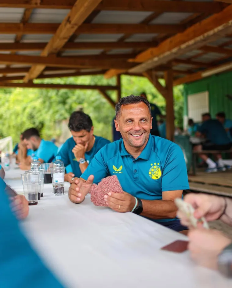 Dinamo se pohvalio ćevapima s team buildinga! Navijači oduševljeni: 'Tko nosi prijenosni zvučnik?'
