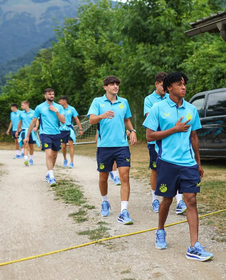 Dinamo se pohvalio ćevapima s team buildinga! Navijači oduševljeni: 'Tko nosi prijenosni zvučnik?'