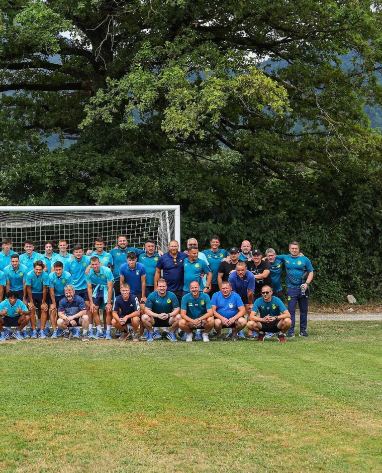 Dinamo se pohvalio ćevapima s team buildinga! Navijači oduševljeni: 'Tko nosi prijenosni zvučnik?'