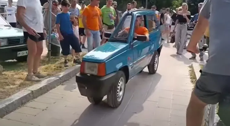 Ne, ovo nije iluzija: Od otpada je stvoren najuži auto na svijetu, ljudi ne vjeruju očima