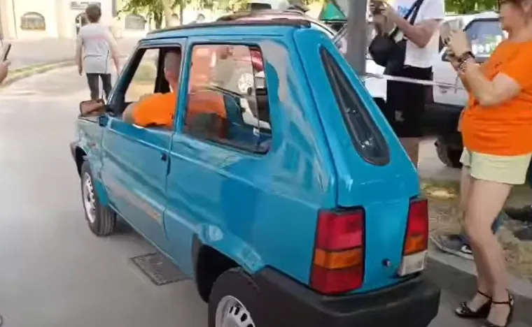 Ne, ovo nije iluzija: Od otpada je stvoren najuži auto na svijetu, ljudi ne vjeruju očima