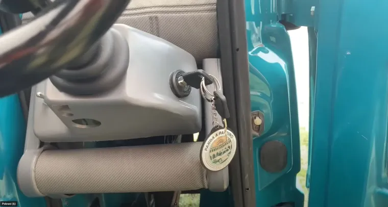 Ne, ovo nije iluzija: Od otpada je stvoren najuži auto na svijetu, ljudi ne vjeruju očima
