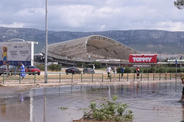 Poljud razoren! Pogledajte kako je nevrijeme potpuno poharalo Hajdukov stadion
