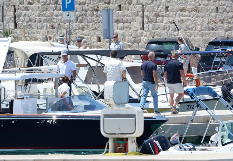 Lauren ni traga ni glasa: Jeff Bezos otišao s medenog mjeseca u Hrvatskoj, ali bez supruge
