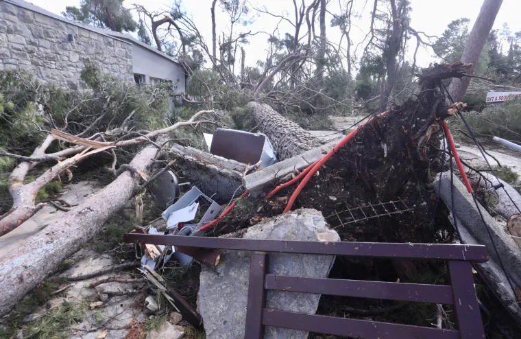 Šokantni prizori s Marjana: Kao da je protutnjao tornado, a sada se pojavila nova prijetnja