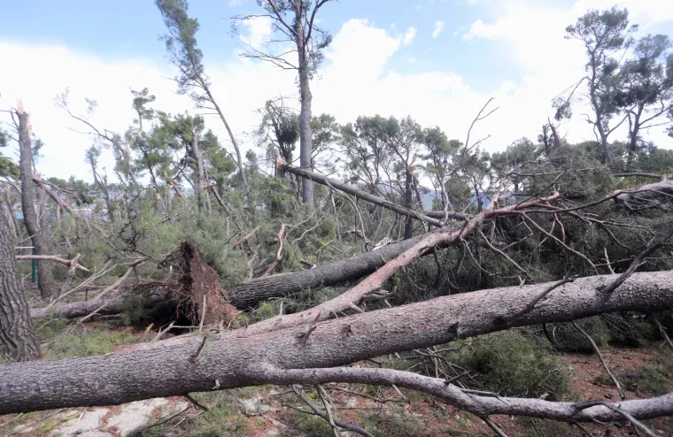 Šokantni prizori s Marjana: Kao da je protutnjao tornado, a sada se pojavila nova prijetnja