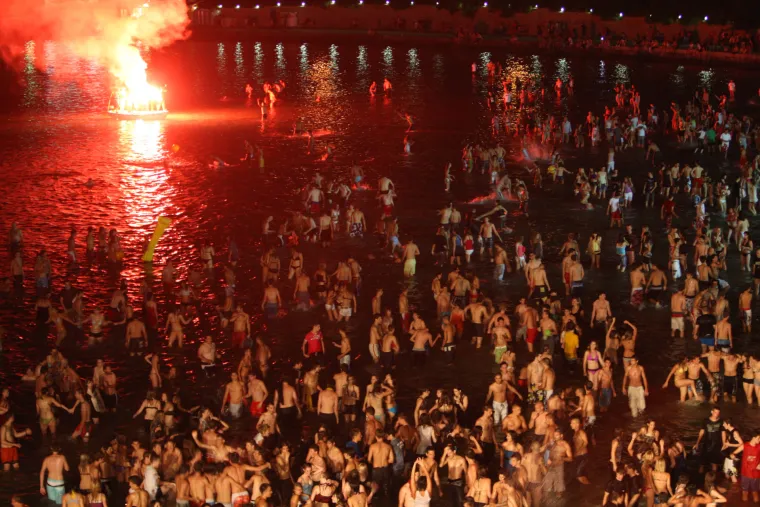 16 godina od spektakla za Dinu: Pogledajte tko je sve bio na legendarnim Bačvicama