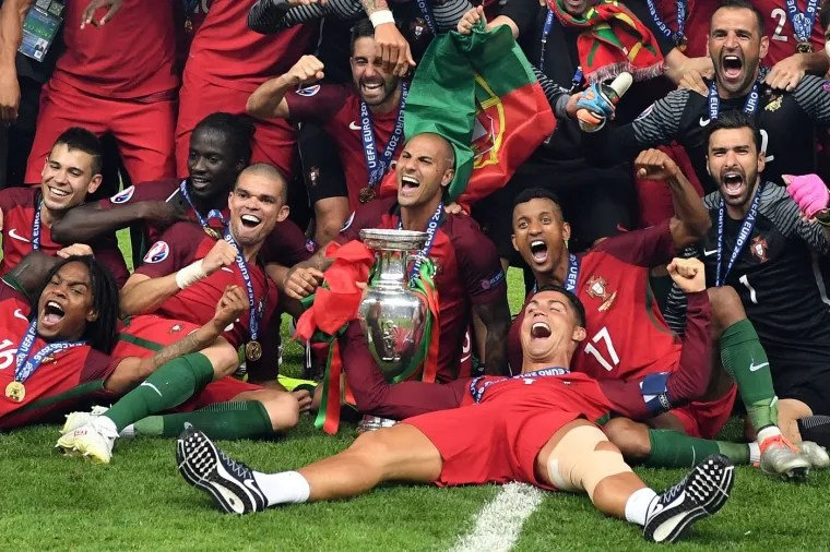 Ronaldo je izašao iz igre u suzama, bio pomoćni trener pa podigao trofej europskog prvaka