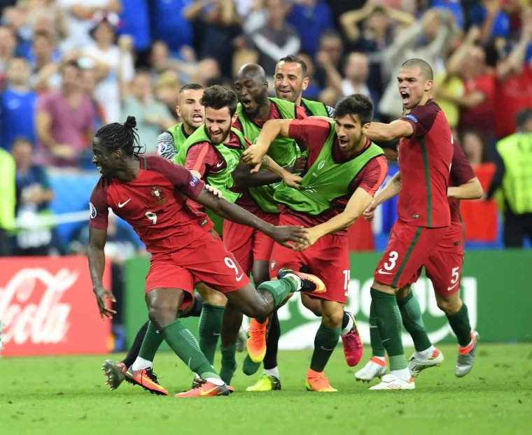 Ronaldo je izašao iz igre u suzama, bio pomoćni trener pa podigao trofej europskog prvaka