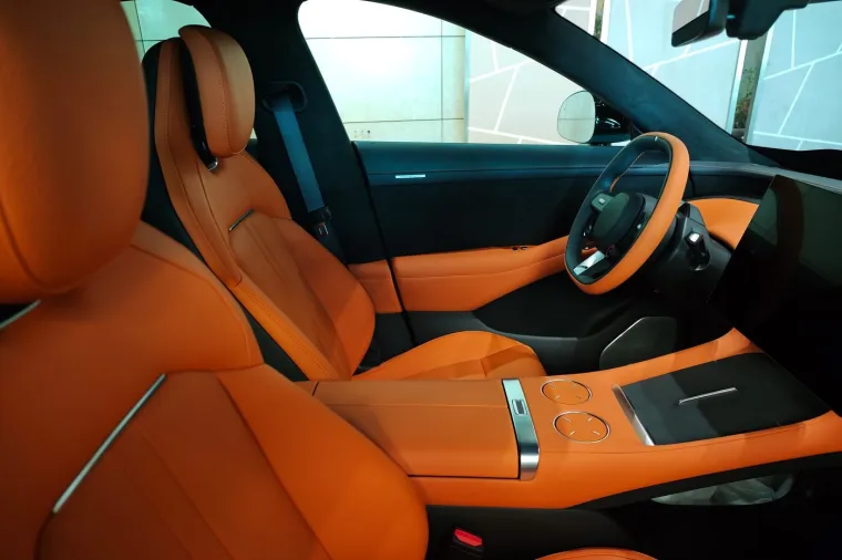 Biste li vozili Xiaomi? E da, ovaj auto predstavlja sve ono od čega Zapad strahuje...
