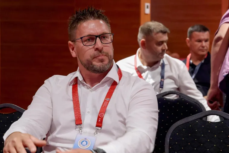 Ponovljeni izbori u Zadru nisu prošli bez drame: 'Jedan je završio na hitnoj'