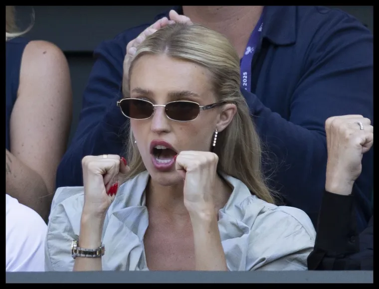 Ljudi padaju u nesvjest na Wimbledonu, a kamera je u publici uhvatila slavnog glumca