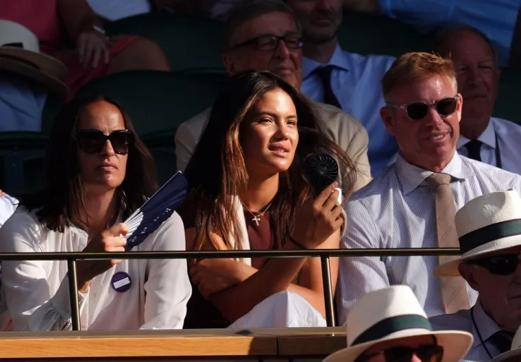 Ljudi padaju u nesvjest na Wimbledonu, a kamera je u publici uhvatila slavnog glumca