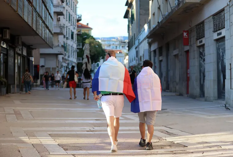 Počela je Ultra! Ulice su prazne, svi partijaju u Parku mladeži