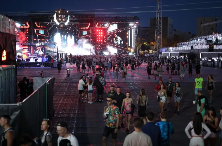 Počela je Ultra: Pogledajte atmosferu na glazbenom spektaklu; Ovo su cijene hrane i pića