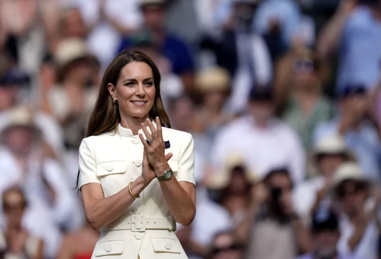 Povijesno finale Wimbledona zasjenila jedna pojava: Princeza među legendama