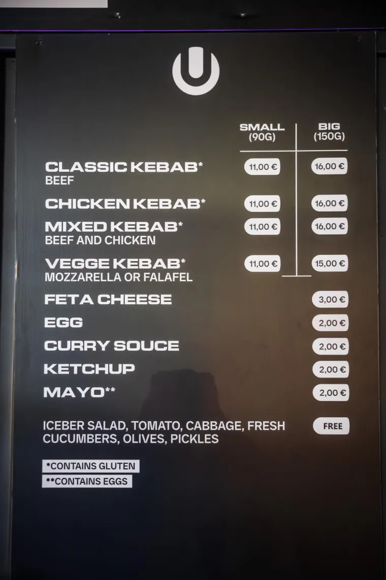 Vrtoglave cijene na Ultri: Ćevapi 14, burger s krumpirićima 21 euro, a evo koliko koštaju pivo i prezervativi
