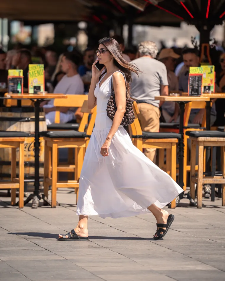 Djevojka u odvažnom outfitu zapalila zagrebačku špicu