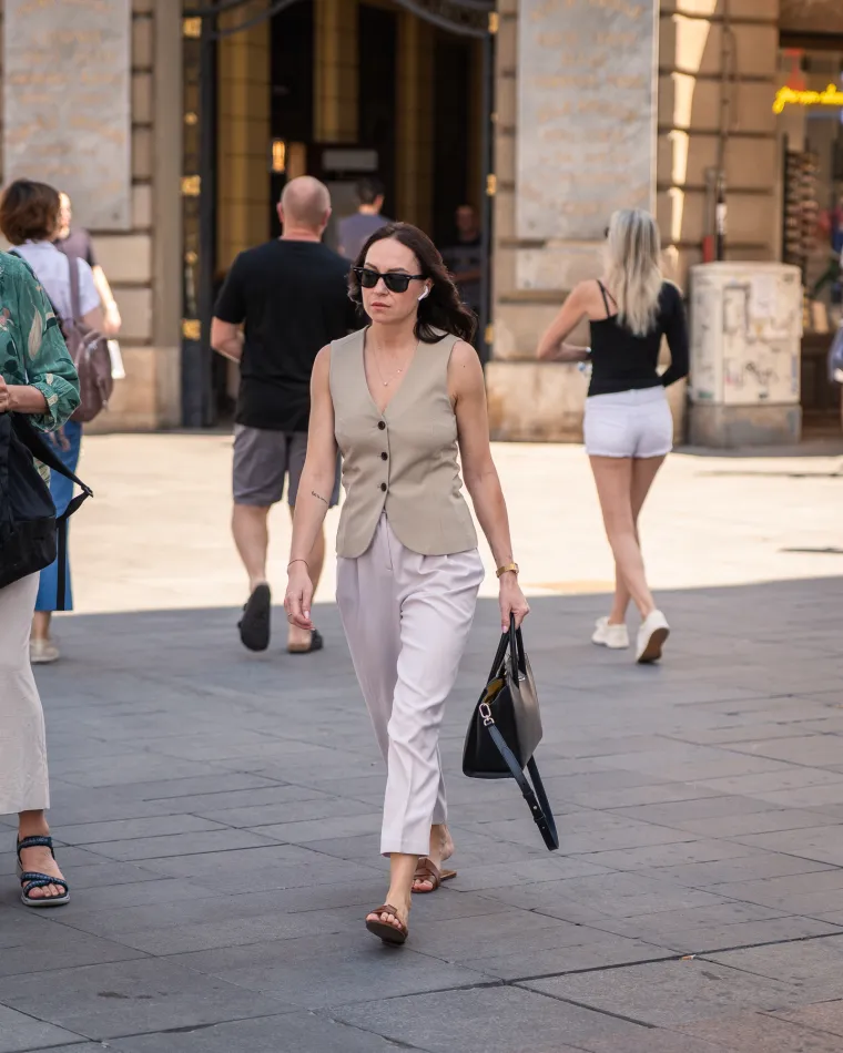 Djevojka u odvažnom outfitu zapalila zagrebačku špicu